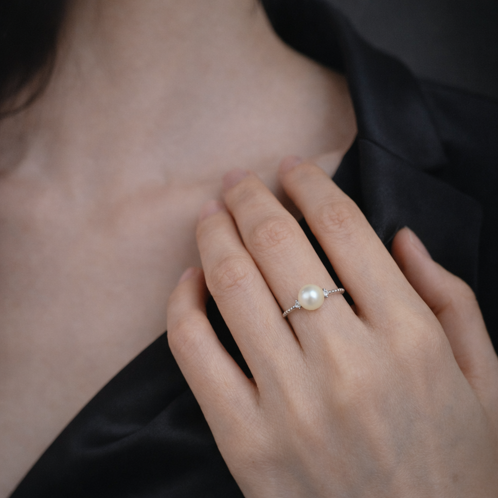 Golden South Sea Diamond Ring 2