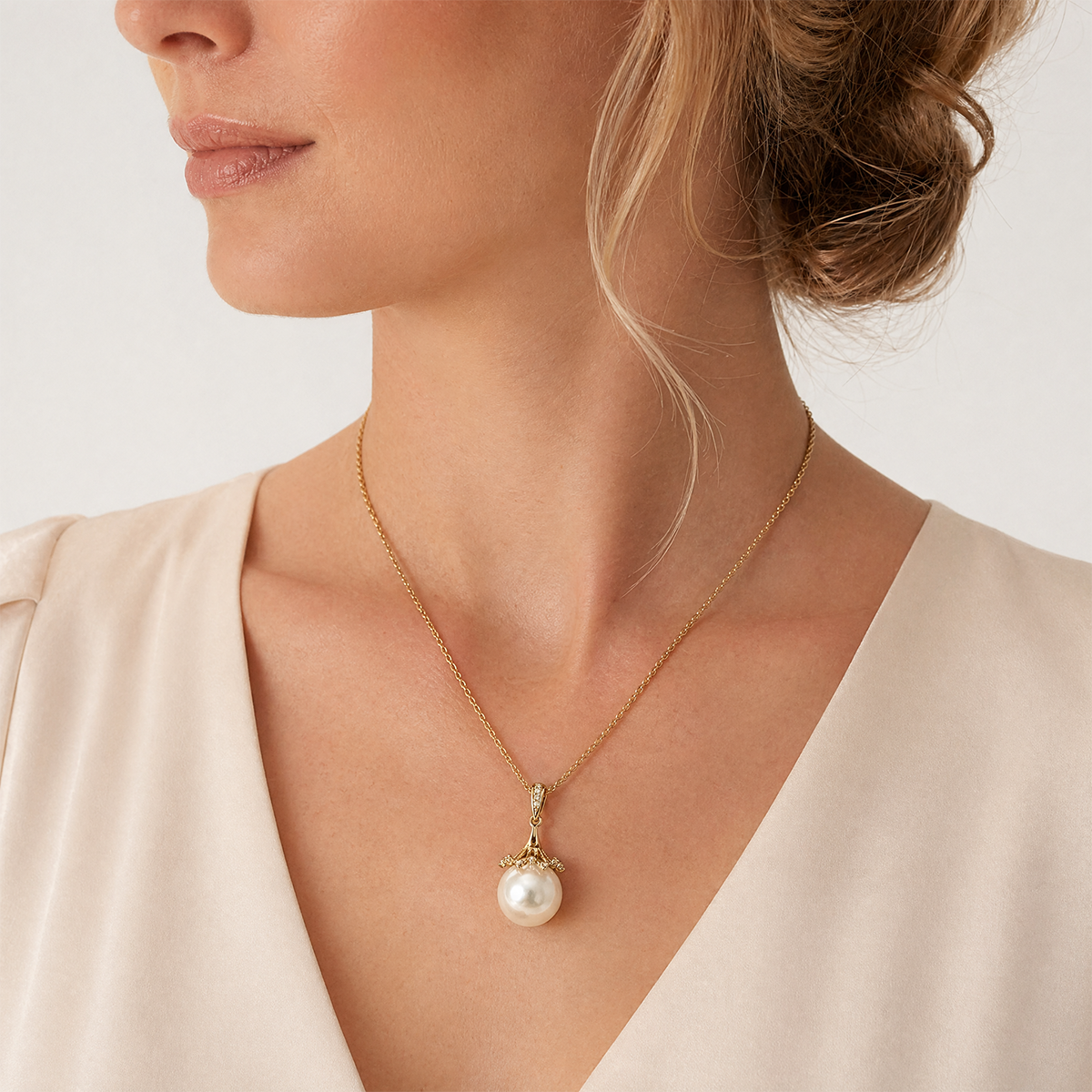 Pear Blossom Glow Necklace 4
